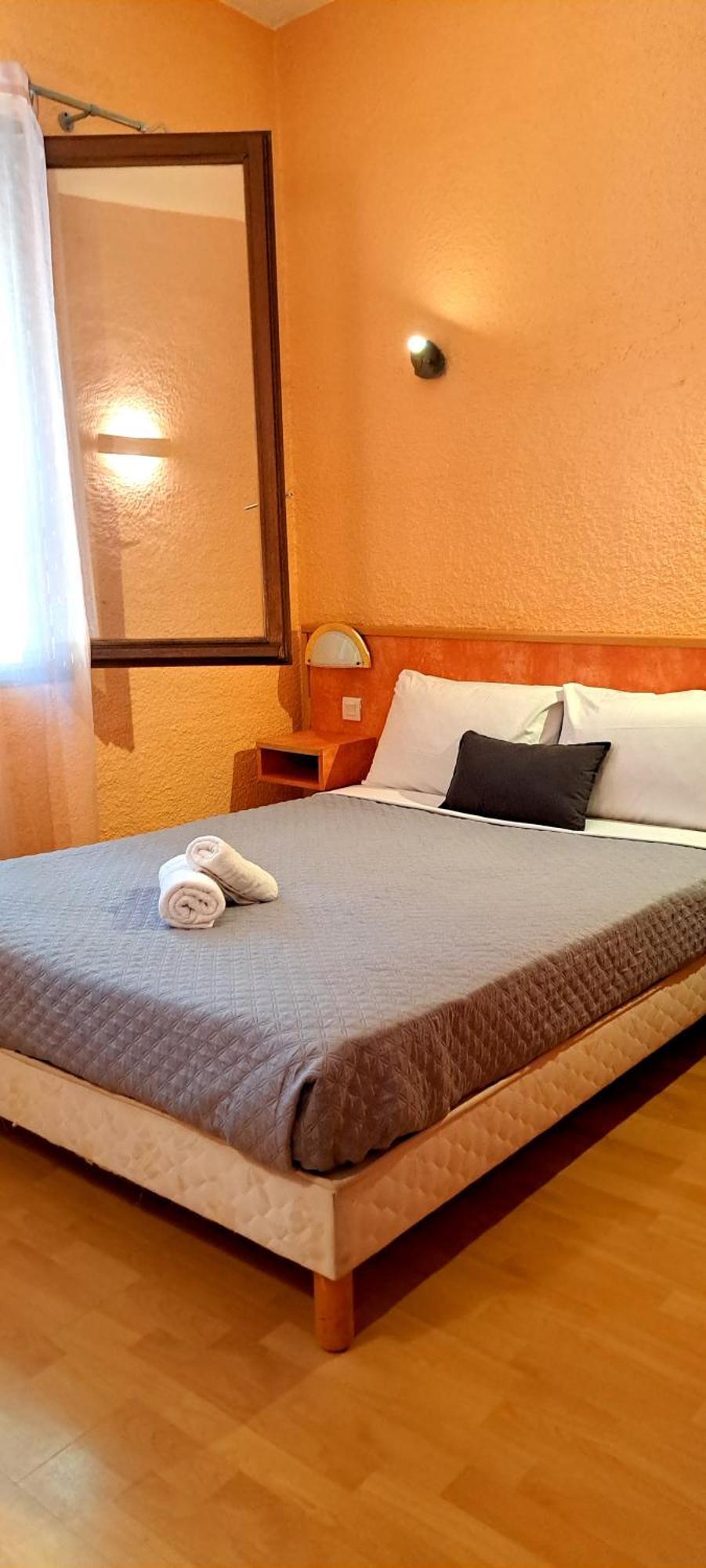Hotel Restaurant Les Alizes Loriol Le Pouzin Bagian luar foto